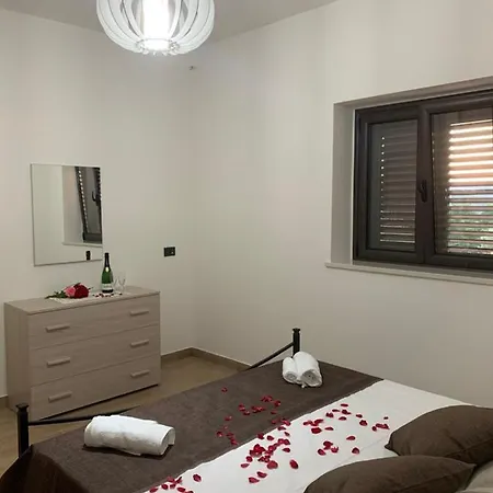 Terra Del Sorriso * Motta Santa Lucia