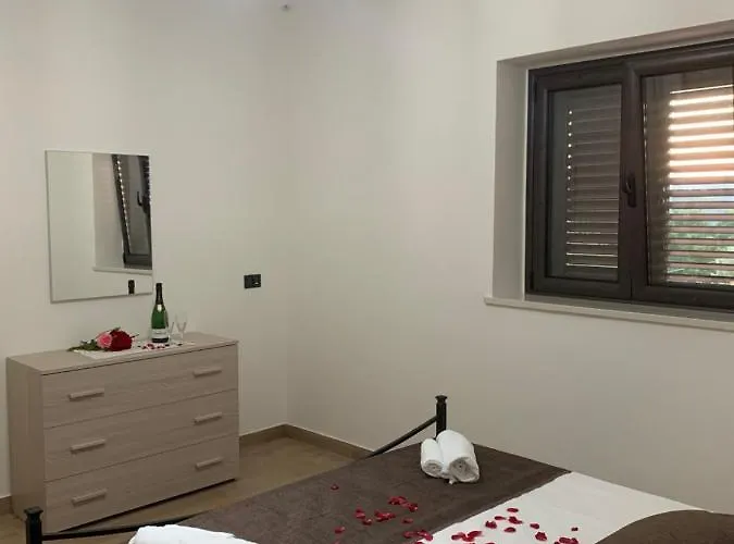 Terra Del Sorriso * Motta Santa Lucia